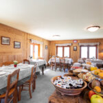 Sala colazioni dell'Albergo Del Ponte a Gressoney